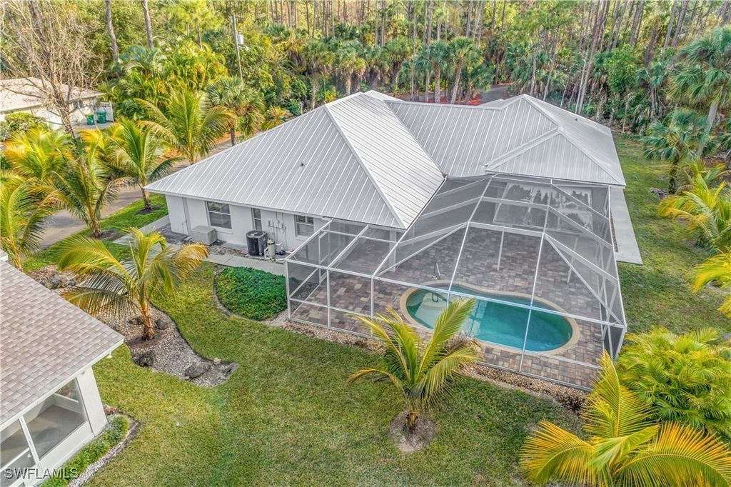 5099 Tallowood Way, Naples