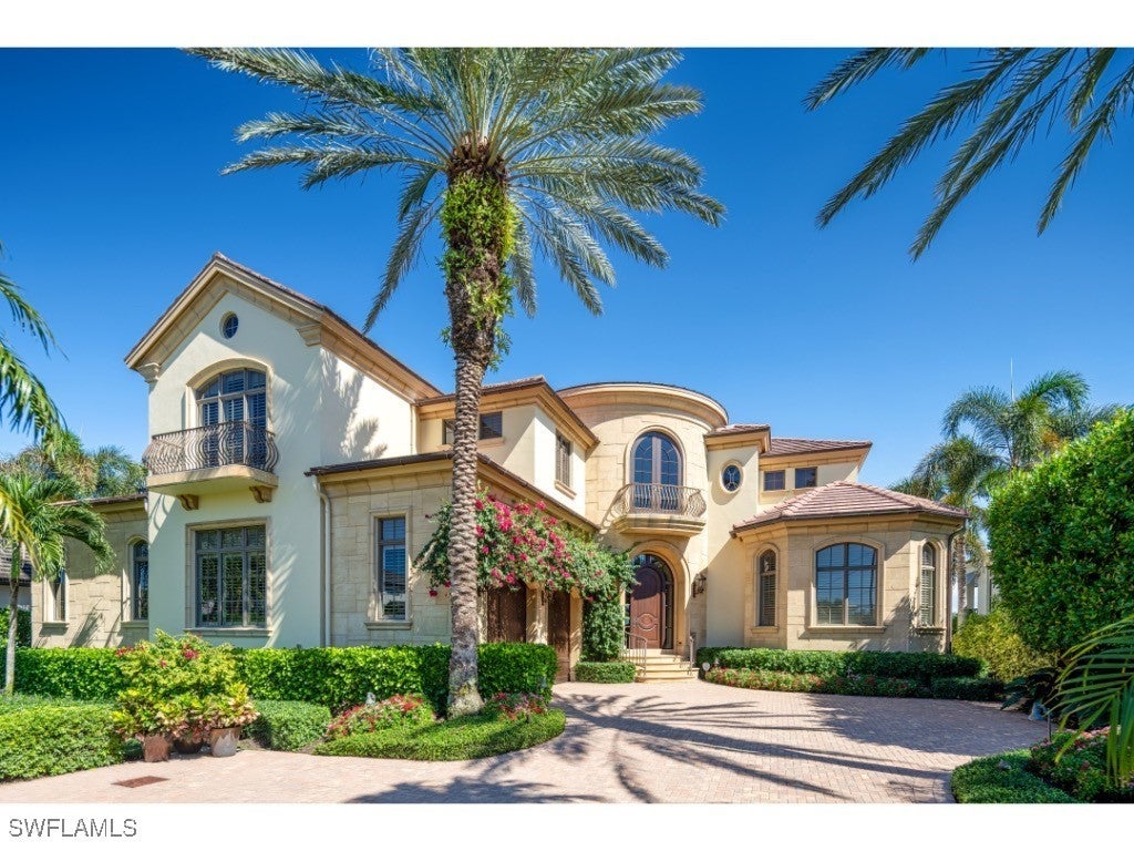 1979 4th St S, Naples