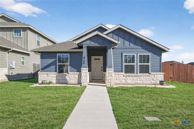 900 Main Street, Hutto