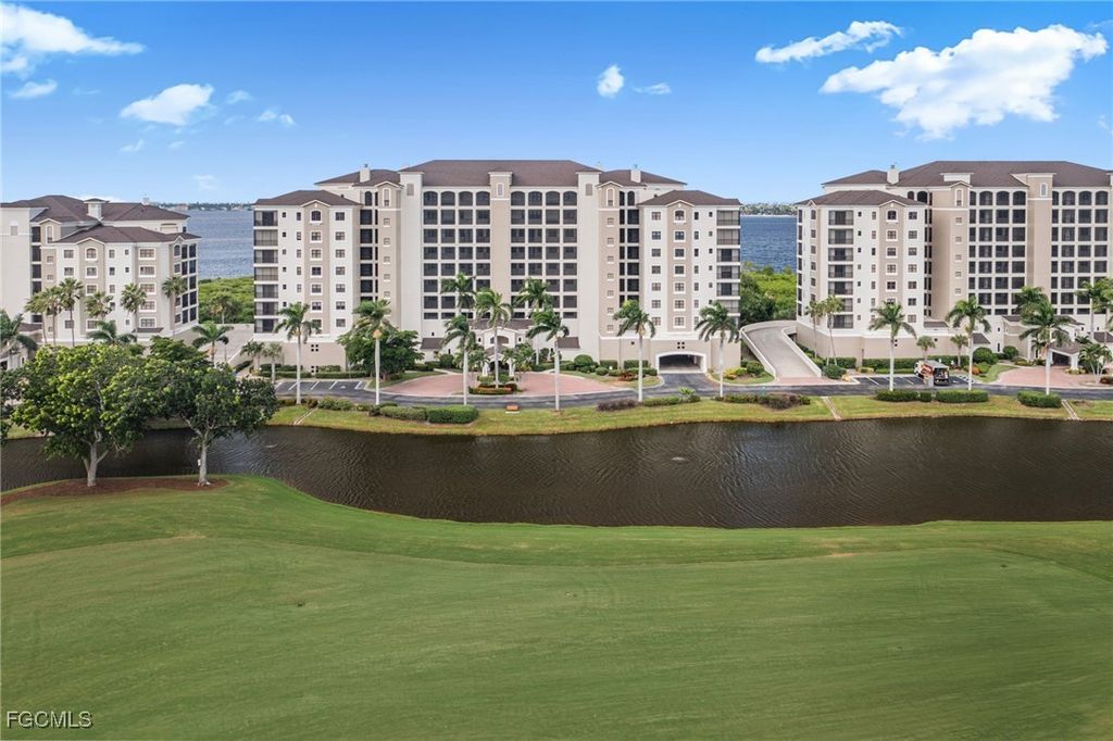 11620 Court Of Palms 105, FORT MYERS