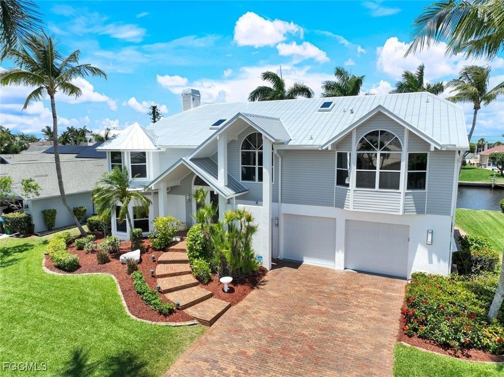 1221 Sw 54th St, Cape Coral