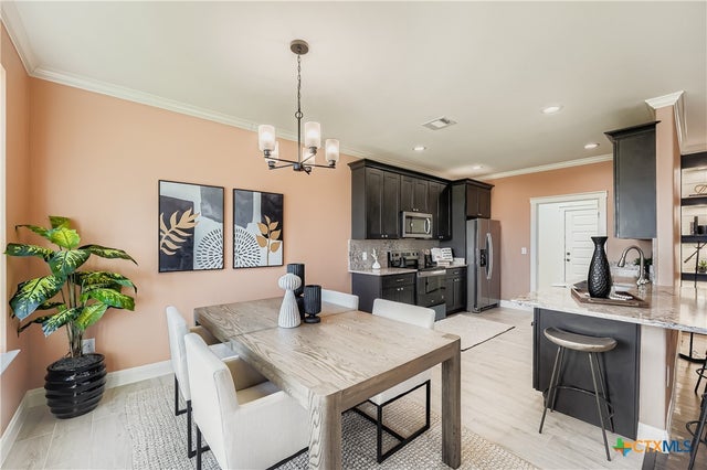 222 Arosa Drive, Elgin