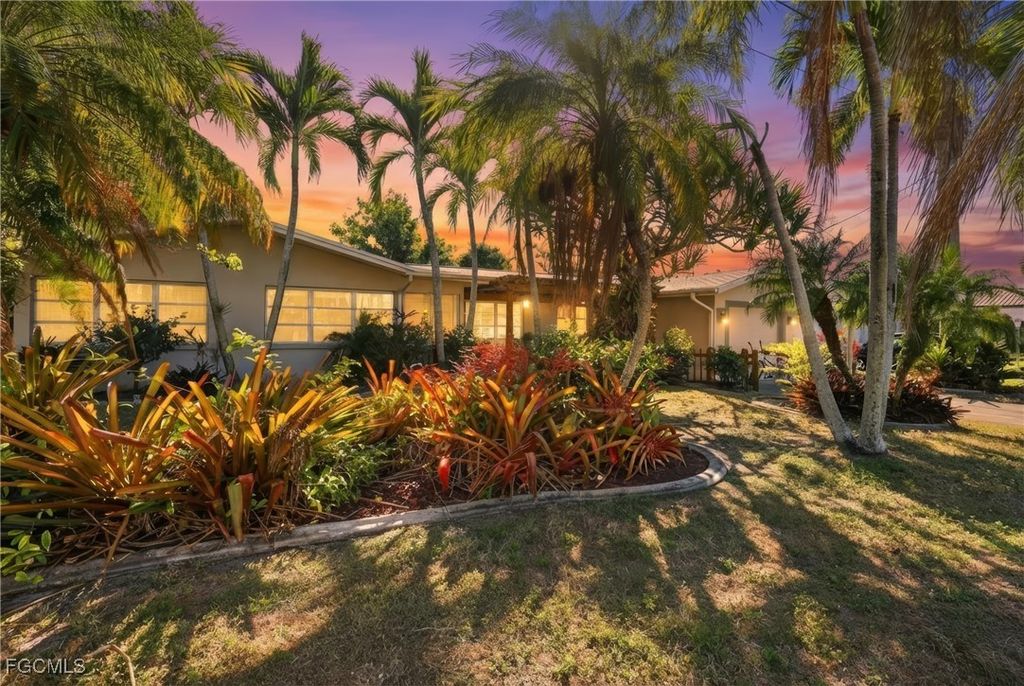 1432 Windsor Ct, Cape Coral
