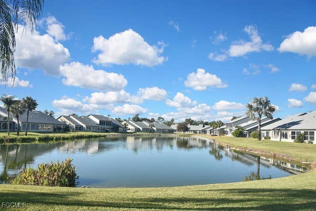 2301 Mcgregor Park Cir, FORT MYERS