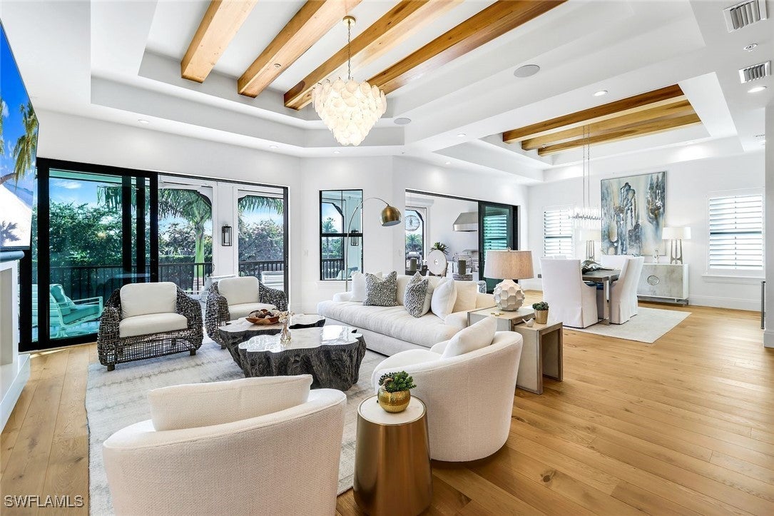 Photo of Listing #226001904