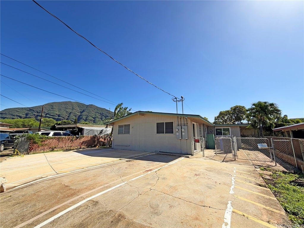 87-1777 Mohihi Street, Waianae