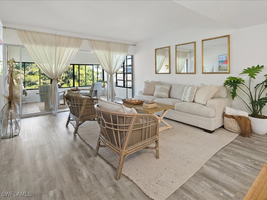 Photo of Listing #226002841