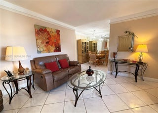 Photo of Listing #A11949695