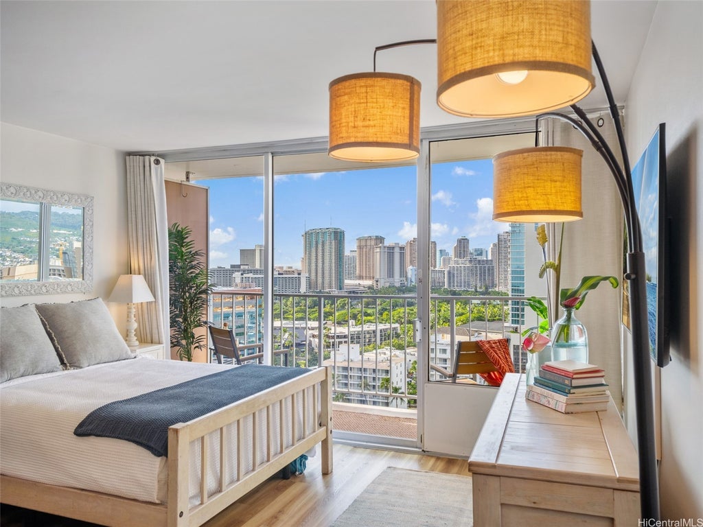 (unit #2110) 364 Seaside Avenue, Honolulu