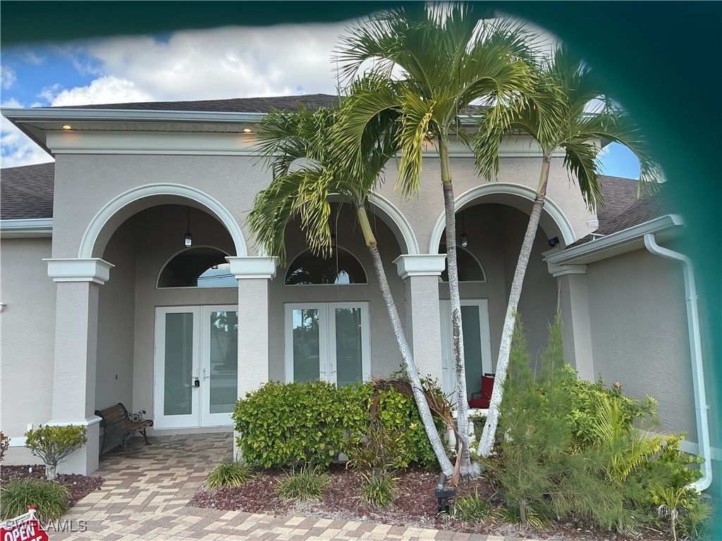 2605 Beach Pkwy W, CAPE CORAL