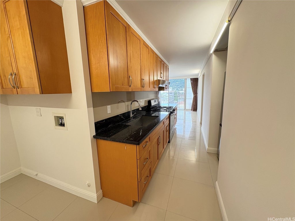 (unit #504) 778 Wiliwili Street, Honolulu