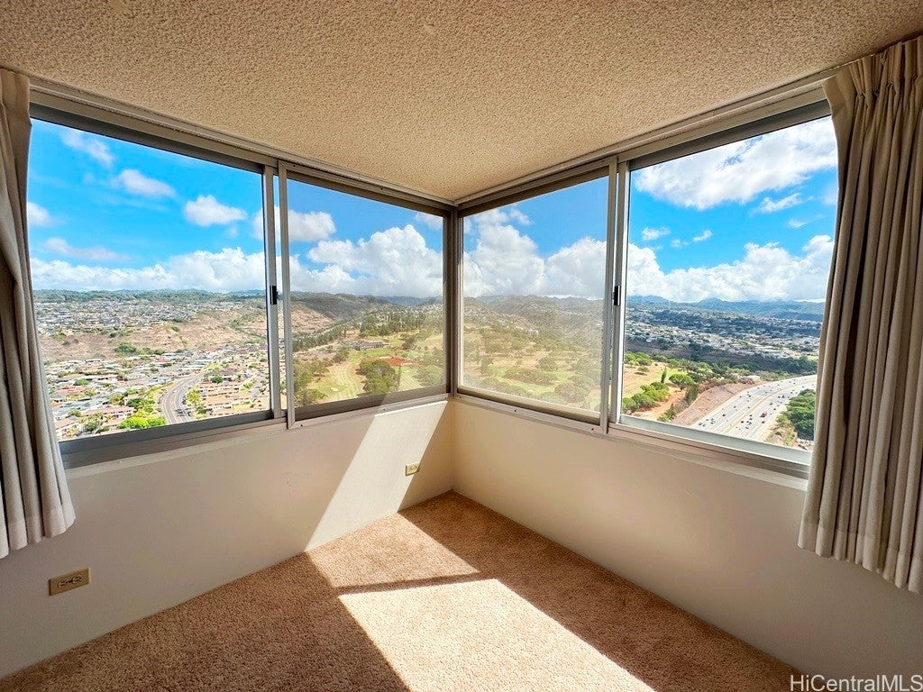 (unit #3903) 98-288 Kaonohi Street, Aiea
