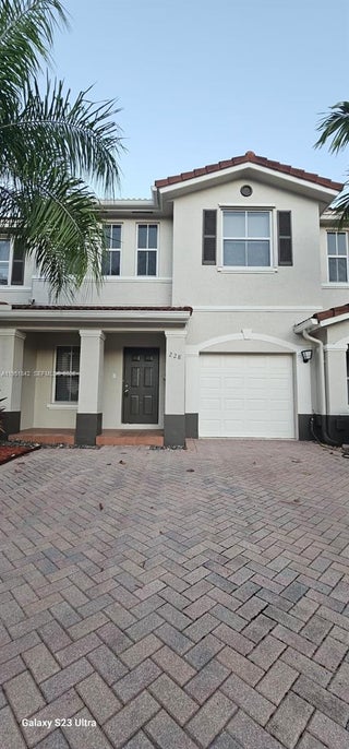 Photo of Listing #A11951842