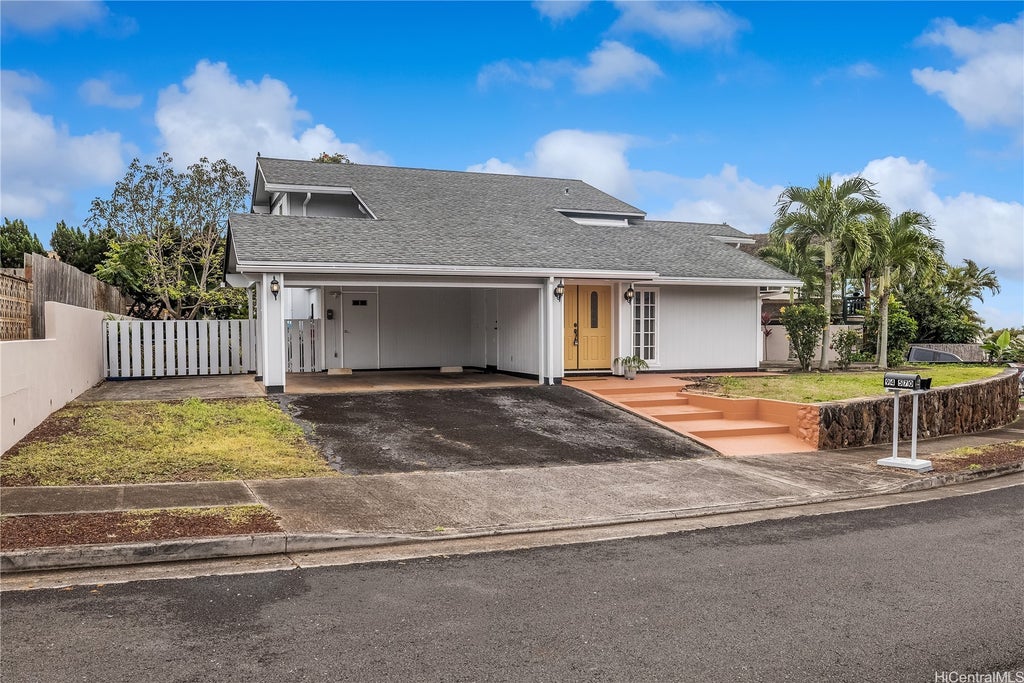 94-570 Holaniku Street, Mililani
