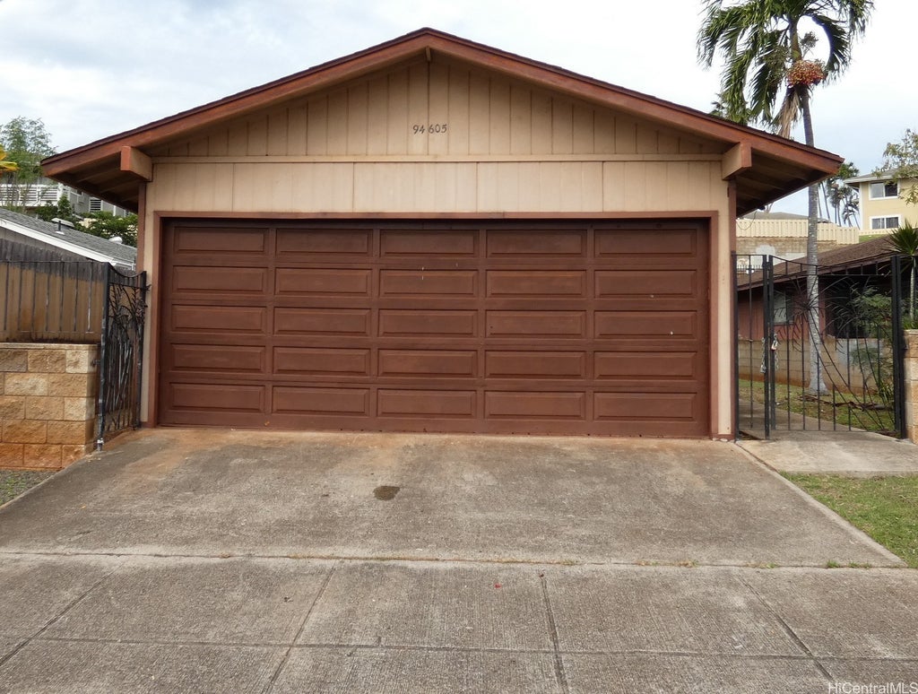 94-605 Kupuna Loop, Waipahu