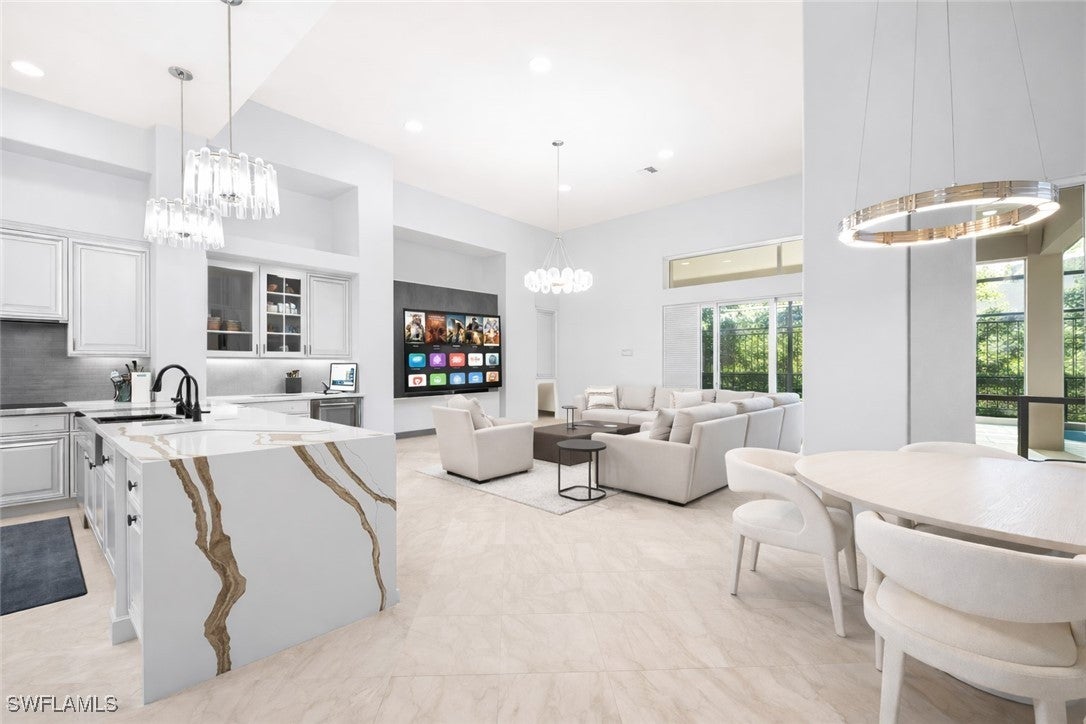 Photo of Listing #226003936