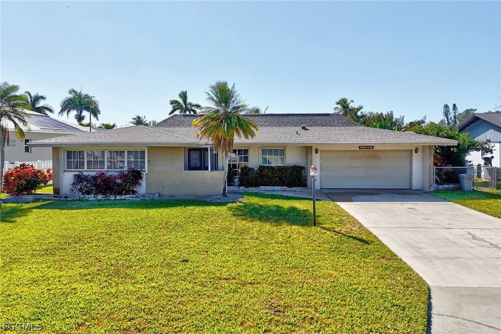 2306 Se 15th Ter, Cape Coral