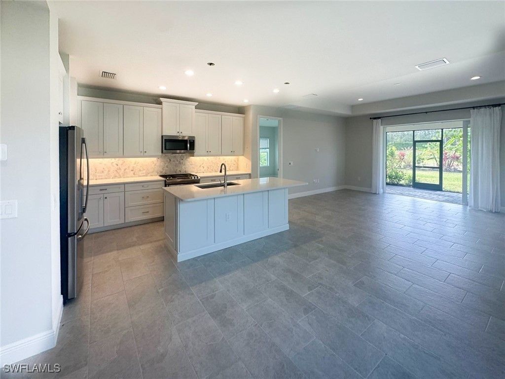 4605 Centaurus Cir, Naples