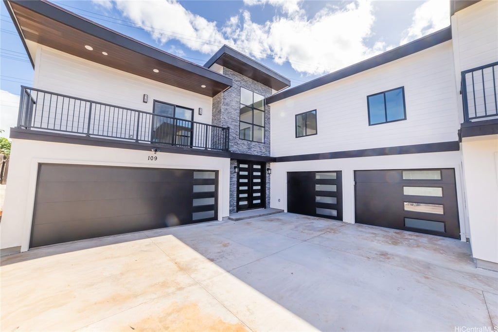 1091 Puu Alani Way, Pearl City