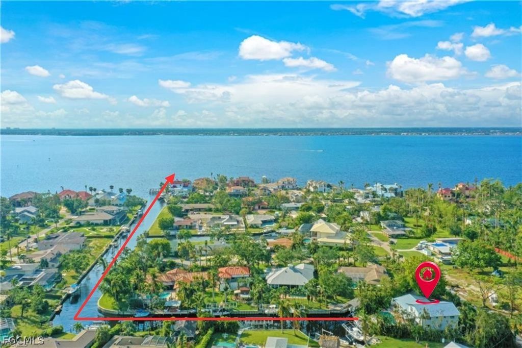 1030 Aqua Ln, Fort Myers