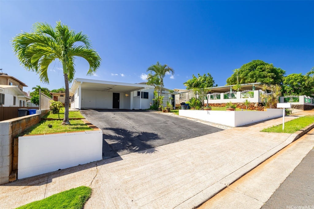 94-326 Kipou Place, Waipahu