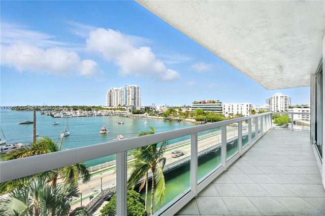 3 of 28 - 10 Venetian Way 604, Miami Beach, FL