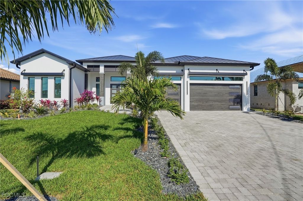 2819 Sw 40th St, CAPE CORAL