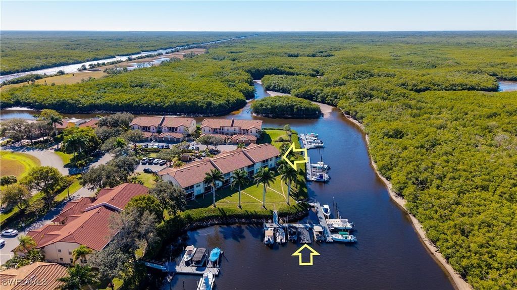 162 Newport Dr 1207, Naples