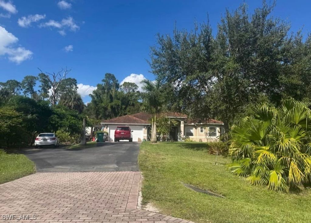 2841 12th Ave Ne, Naples