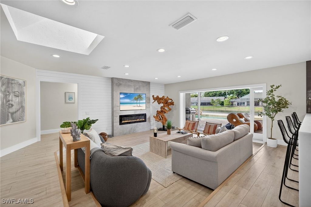 2341 Mayfield Ct 8, NAPLES