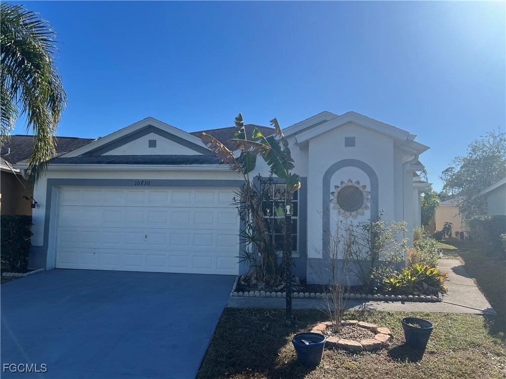 10730 Bahia Terrado Cir, Estero