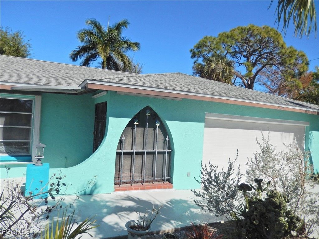 229 Se 46th Ln, CAPE CORAL