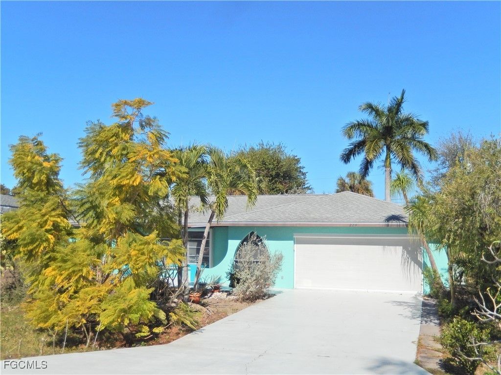 229 Se 46th Ln, Cape Coral