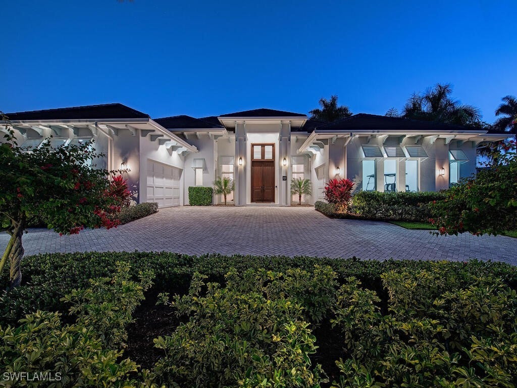 452 Putter Point Dr, Naples