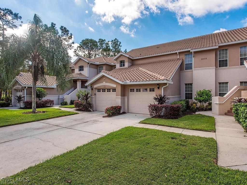 8225 Danbury Blvd E 1-102, NAPLES
