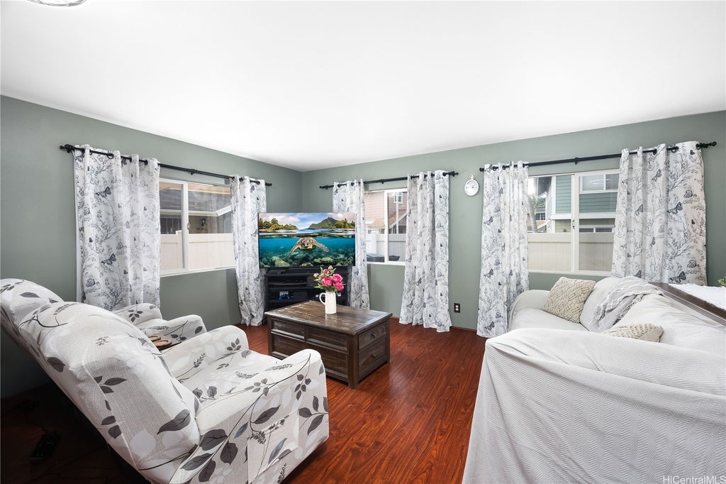 (unit #j) 87-1980 Pakeke Street, Waianae