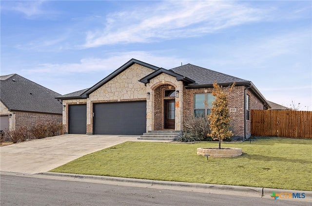 2042 Butternut Road, Temple