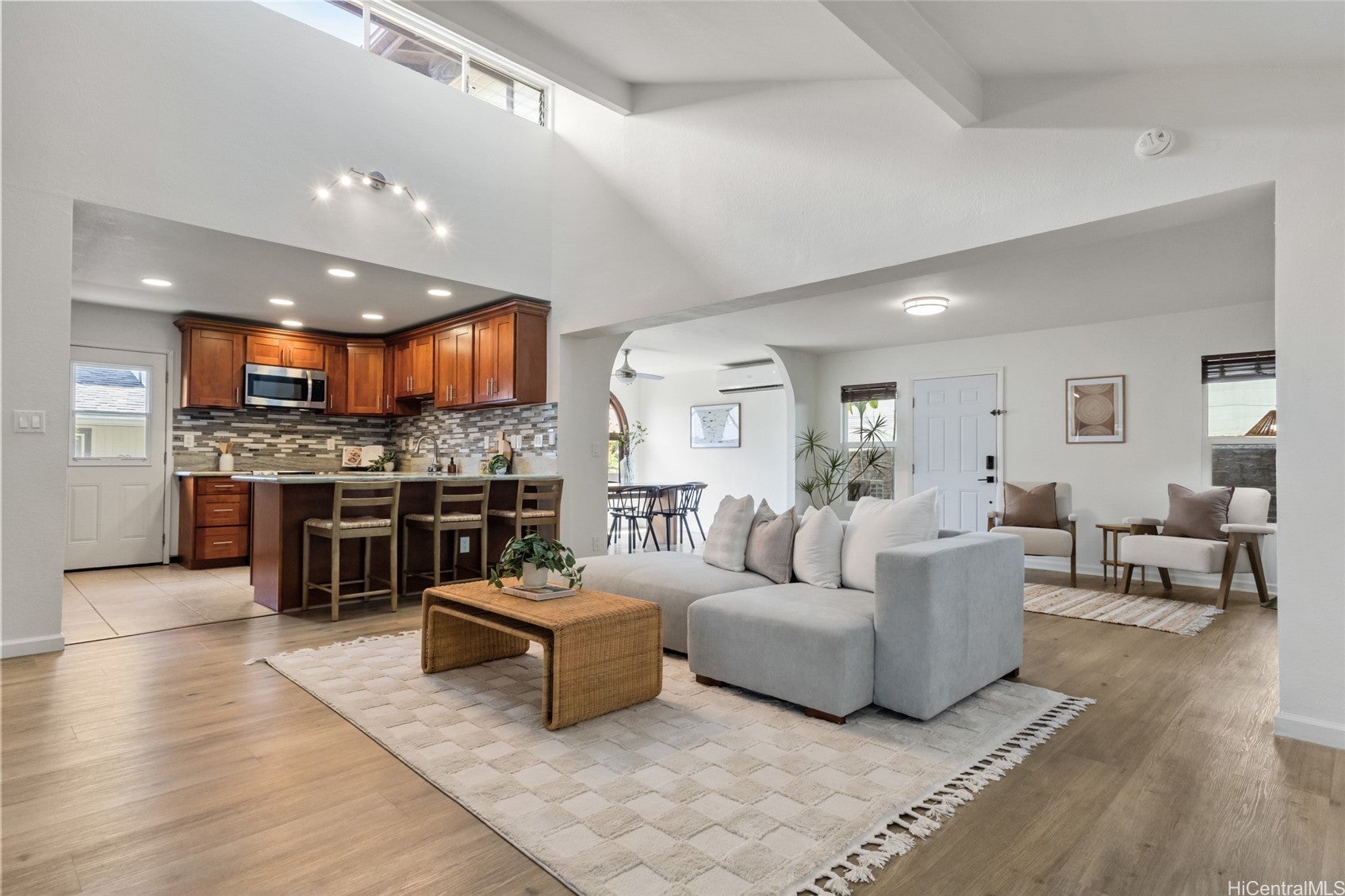 Photo of Listing #202602246