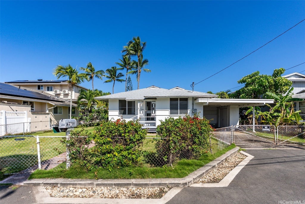 527 A Kipuka Place, Kailua
