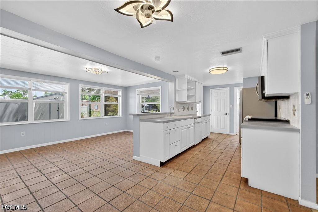12362 3rd St, FORT MYERS