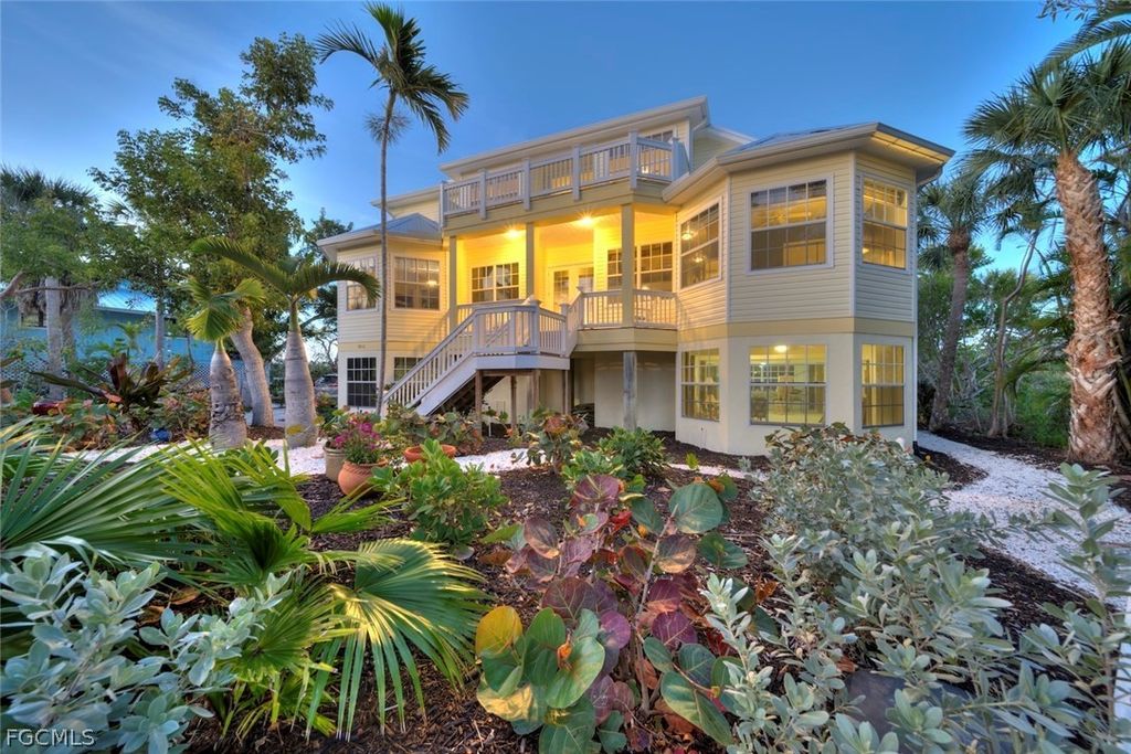 5810 Pine Tree Dr, SANIBEL