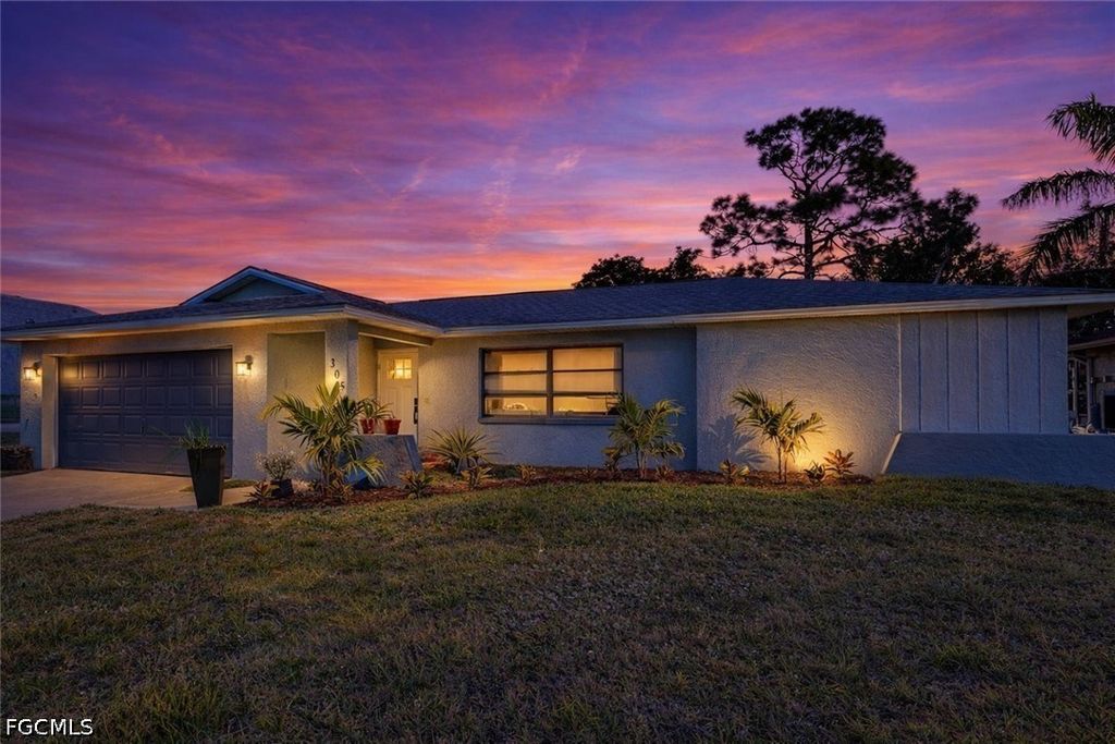 305 Se 14th Ter, Cape Coral