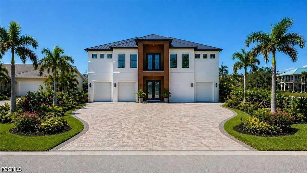 20810 Park Pl, ESTERO
