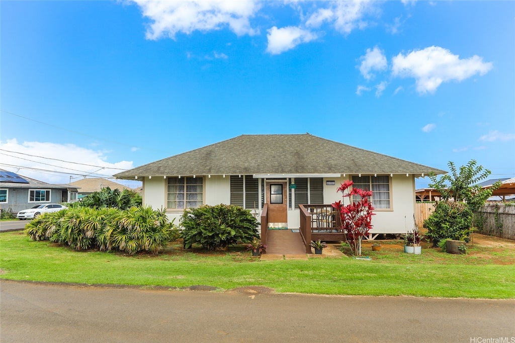 67-197 Kanoulu Street, Waialua