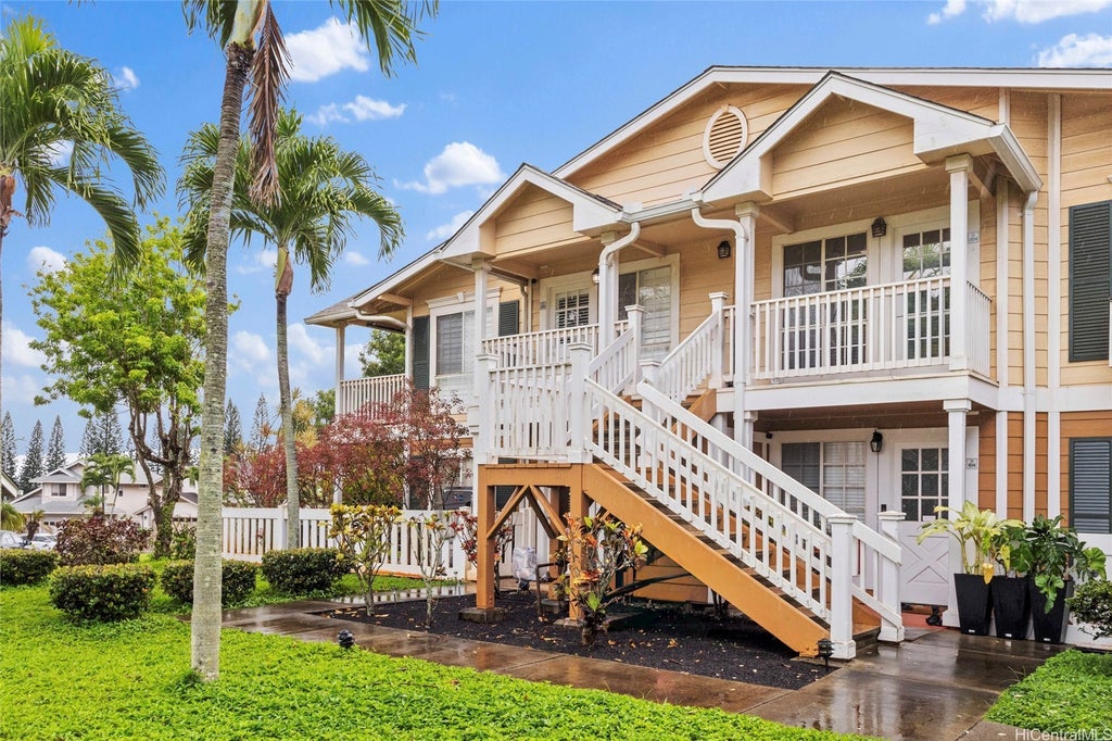 (unit #201) 94-586 Lumiauau Street, Waipahu