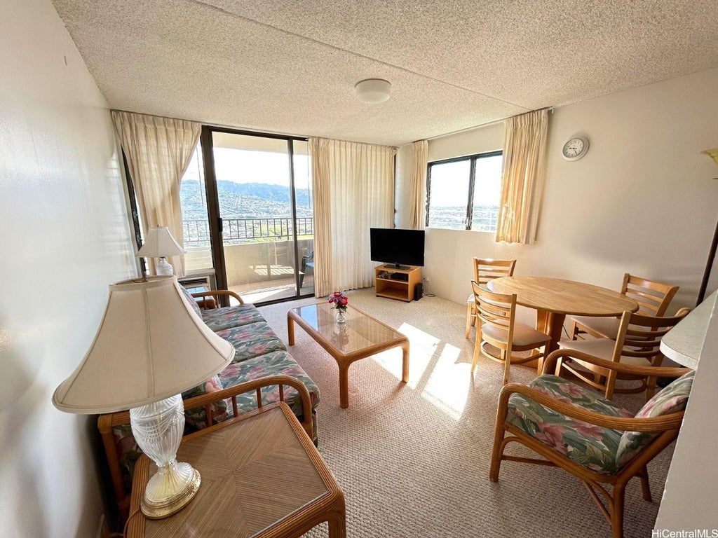 (unit #2405) 2240 Kuhio Avenue, Honolulu