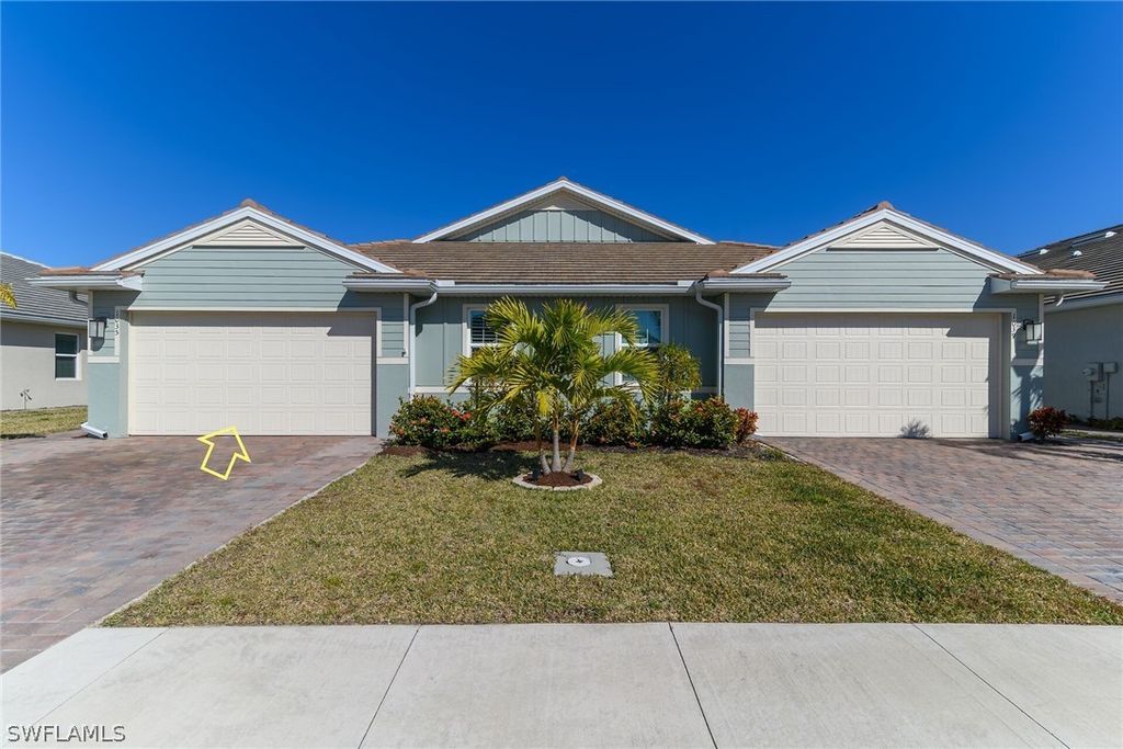 1035 Enbrook Loop, Naples