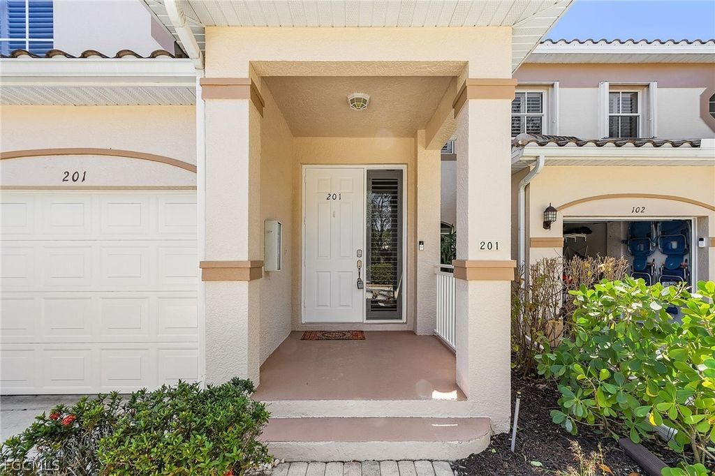 9060 Palmas Grandes Blvd 201, Bonita Springs