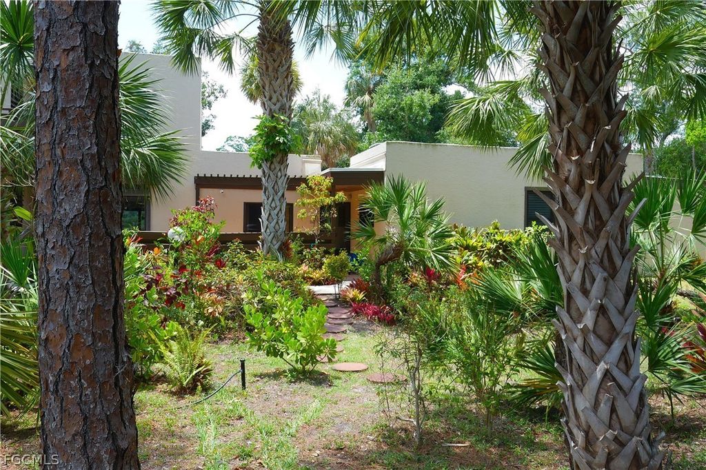 112 Pinebrook Dr, FORT MYERS