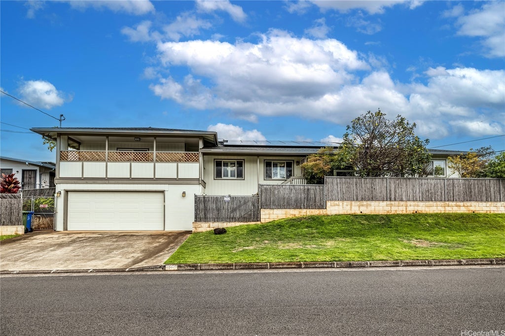 914 Hoomoana Street, Pearl City